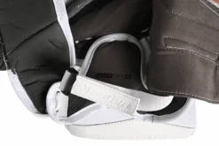 Bauer Vapor Hyperlite2 Senior Goalie Catcher -Hockey Supremacy 1061626 BTH23 GOAL STICKS ELITE SR MTOBLACK catalog front 21eb9c2a 1e96 402d bb23 a3bf7d0b586b