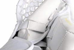 Bauer Vapor Hyperlite2 Senior Goalie Catcher -Hockey Supremacy 1061626 BTH23 GOAL STICKS ELITE SR MTOBLACK catalog front 2d118db7 16d6 4393 b733 70bdb9e63be0